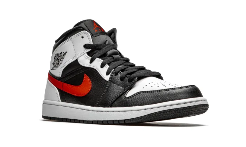 Air Jordan 1 Air Jordan 1 Mid 'Chile Red'